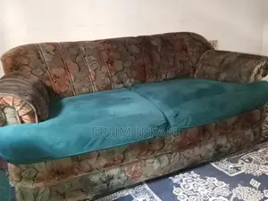 Spacious 7 Seater Living Room Sofa Set