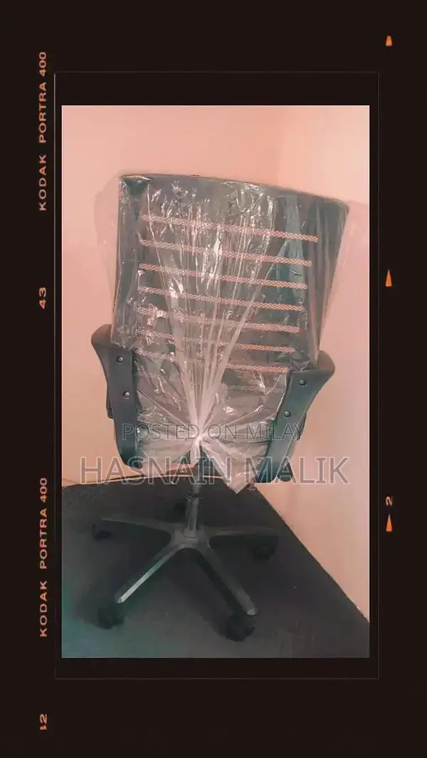 Lightly Used Office Chair in Excellent Condition