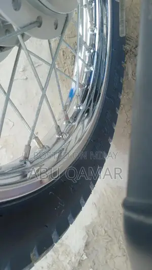 CG 125 Gold Edition Motorcycle - Classic Single Cylinder Bike