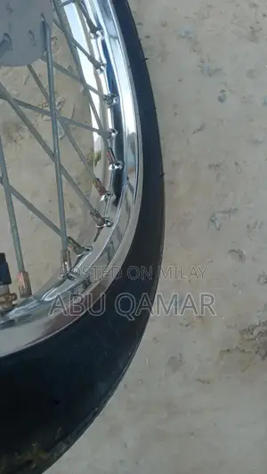 CG 125 Gold Edition Motorcycle - Classic Single Cylinder Bike