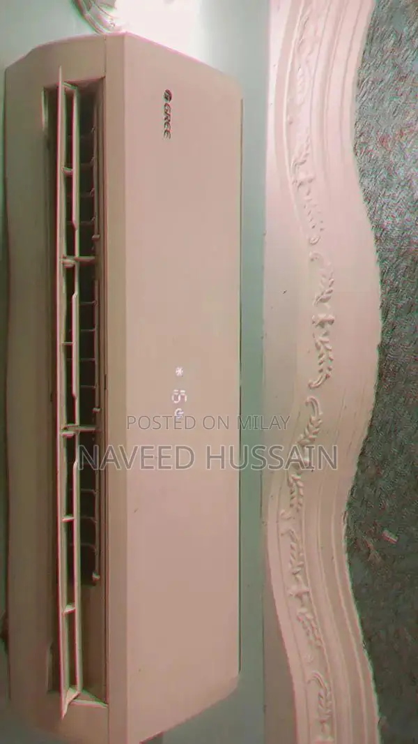 Gree 1.5 Ton Split AC - Near Perfect Condition