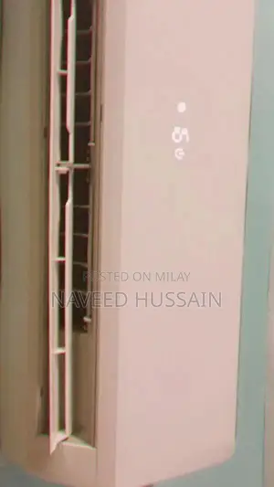 Gree 1.5 Ton Split AC - Near Perfect Condition