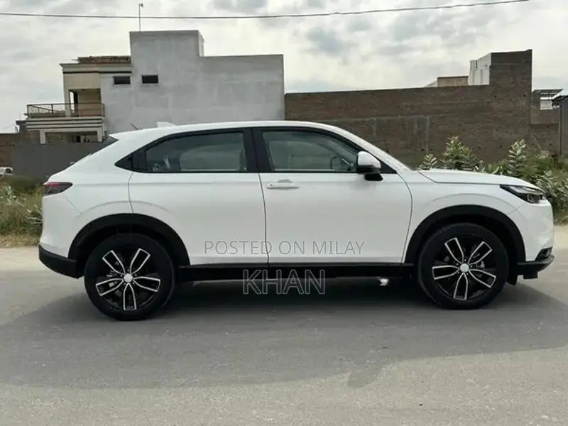 Honda Hybrid Zero Kilometer Vehicle for Immediate Sale