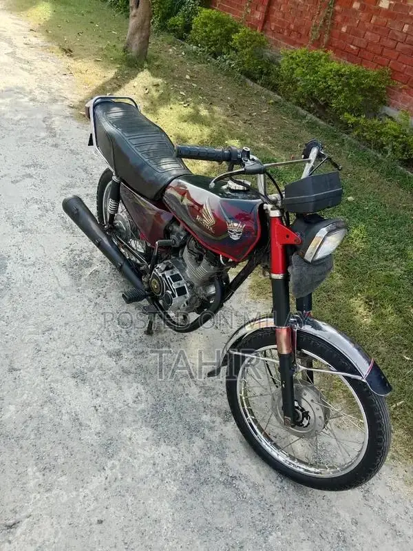 Honda CG 125 Motorcycle - Low Mileage 2017 Model