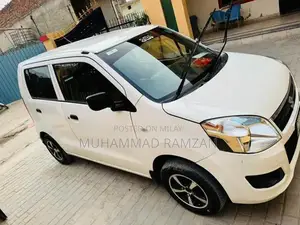 Suzuki WagonR VXR White Hatchback with Alloy Rims