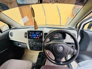 Suzuki WagonR VXR White Hatchback with Alloy Rims