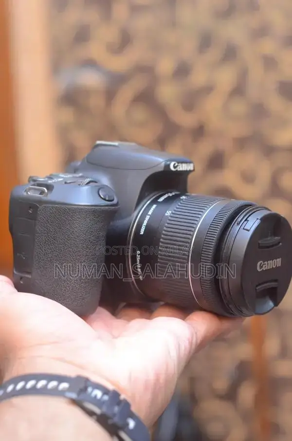 Canon EOS 200D DSLR Camera with 18-55mm Kit Lens