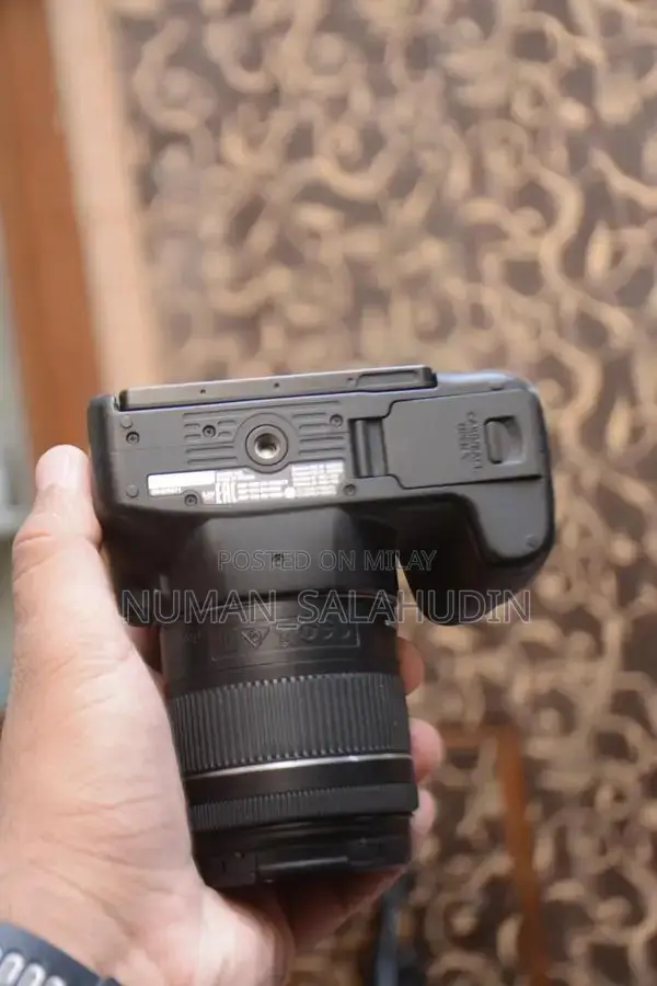 Canon EOS 200D DSLR Camera with 18-55mm Kit Lens