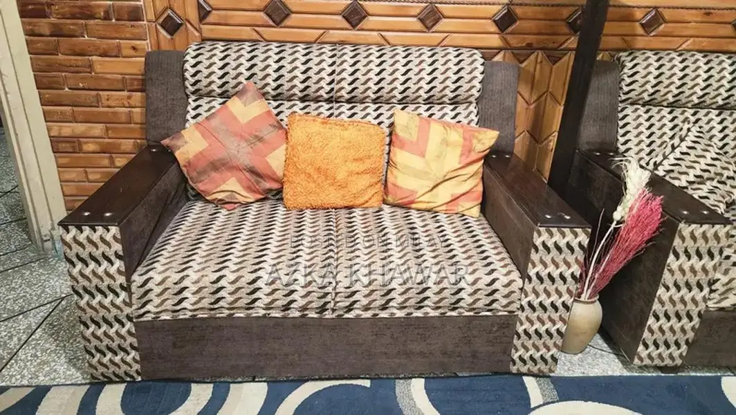 Spacious 7 Seater Sofa - Comfortable Soft Seating