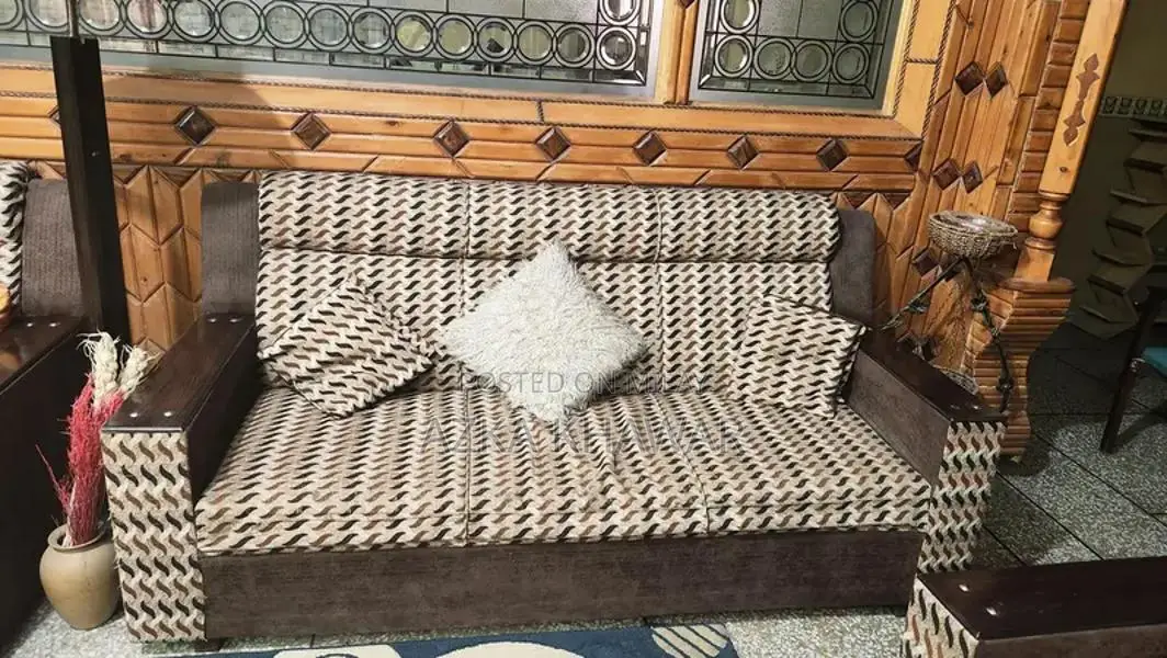 Spacious 7 Seater Sofa - Comfortable Soft Seating