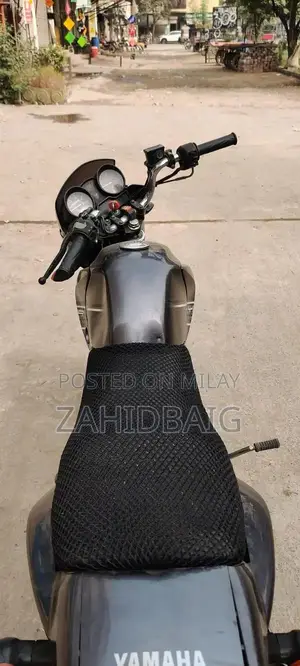 Yamaha YBR 125 Motorcycle - 2017 Model with Clear Documentation