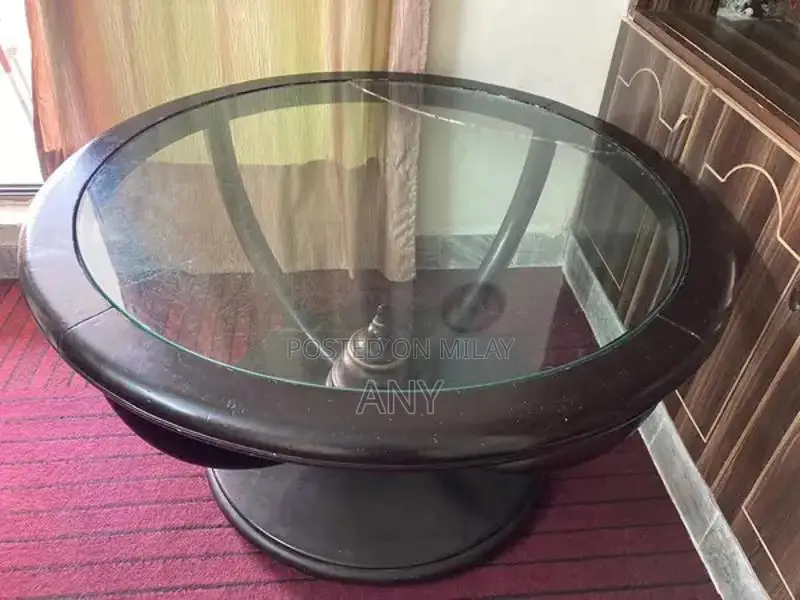 Solid Wood Dining Table - Seats 4-6 People with Glass Top