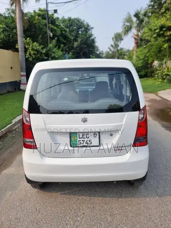 Suzuki Wagon R 2017 Compact Hatchback