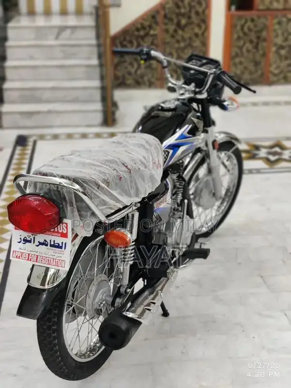 CG 125 Motorcycle - Low Mileage Unregistered Black Bike