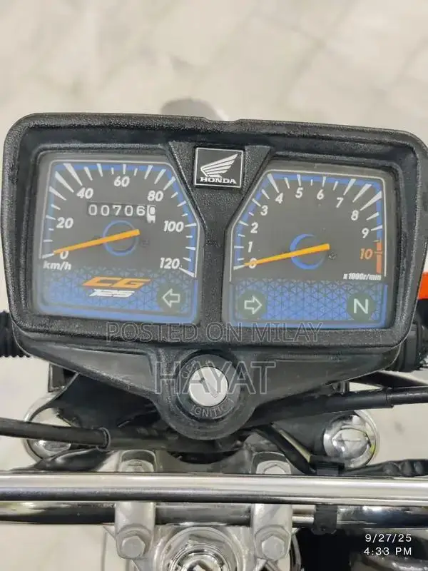 CG 125 Motorcycle - Low Mileage Unregistered Black Bike