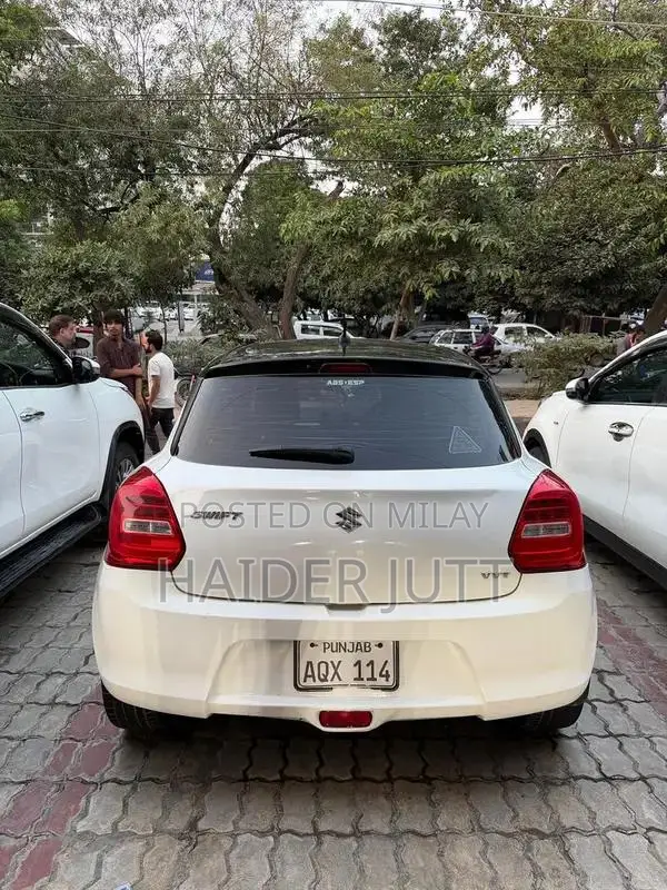 Suzuki Swift VVT 2024 Bank Leased