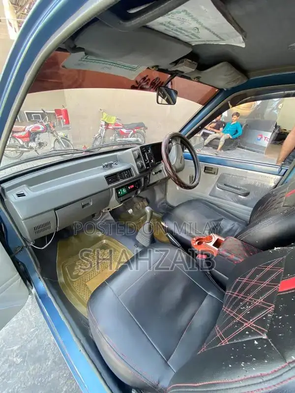 Suzuki Mehran 2011  AC active