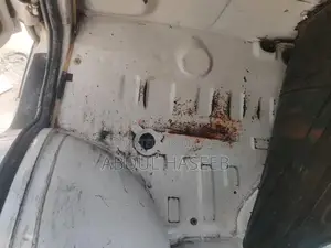 Suzuki Bolan 2013 White Compact Hatchback