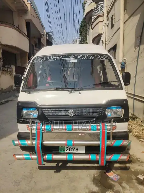 Suzuki Bolan 2013 White Compact Hatchback
