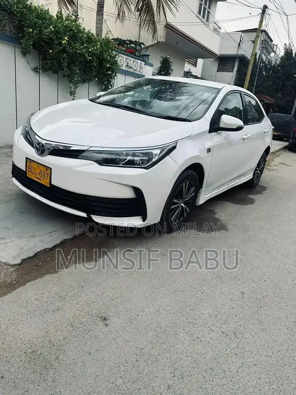 Corolla Altis