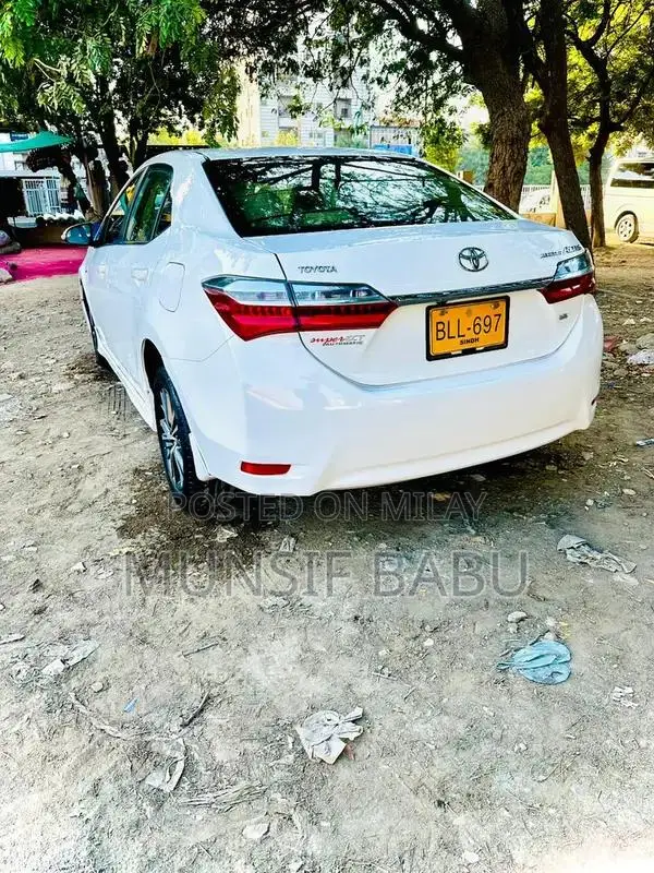 Corolla Altis