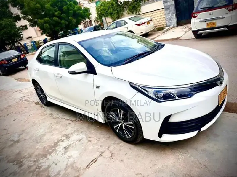 Corolla Altis