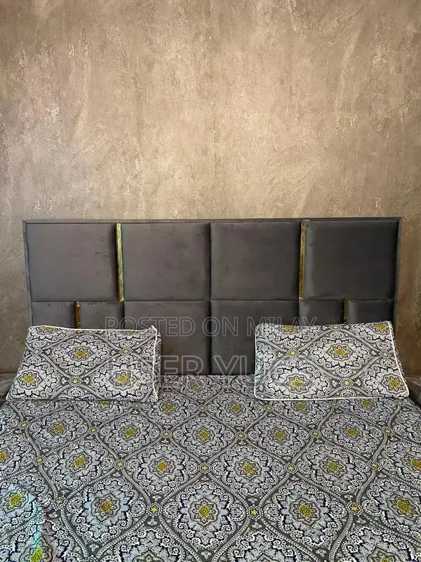 Grey Bed in Excellent Condition