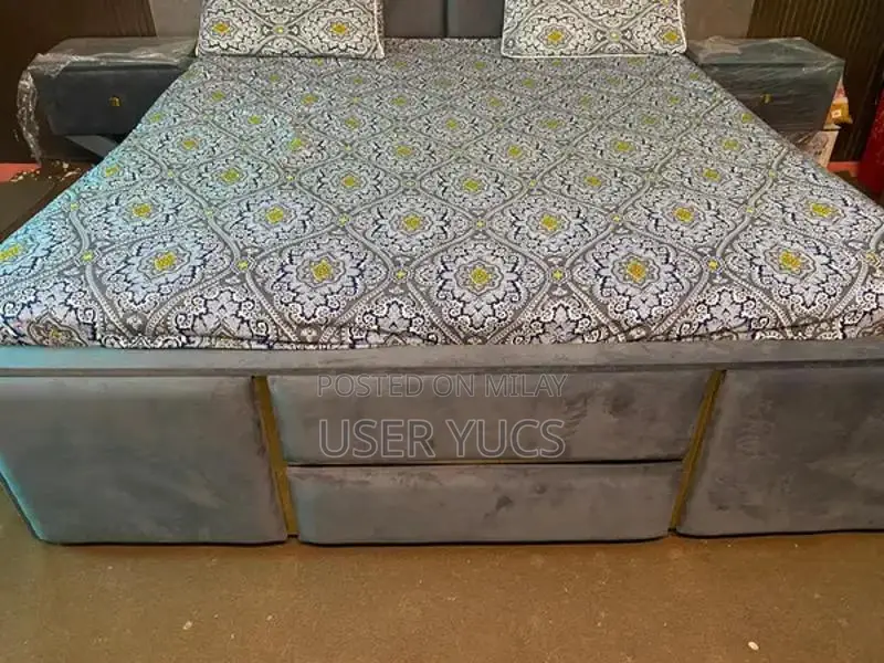 Grey Bed in Excellent Condition