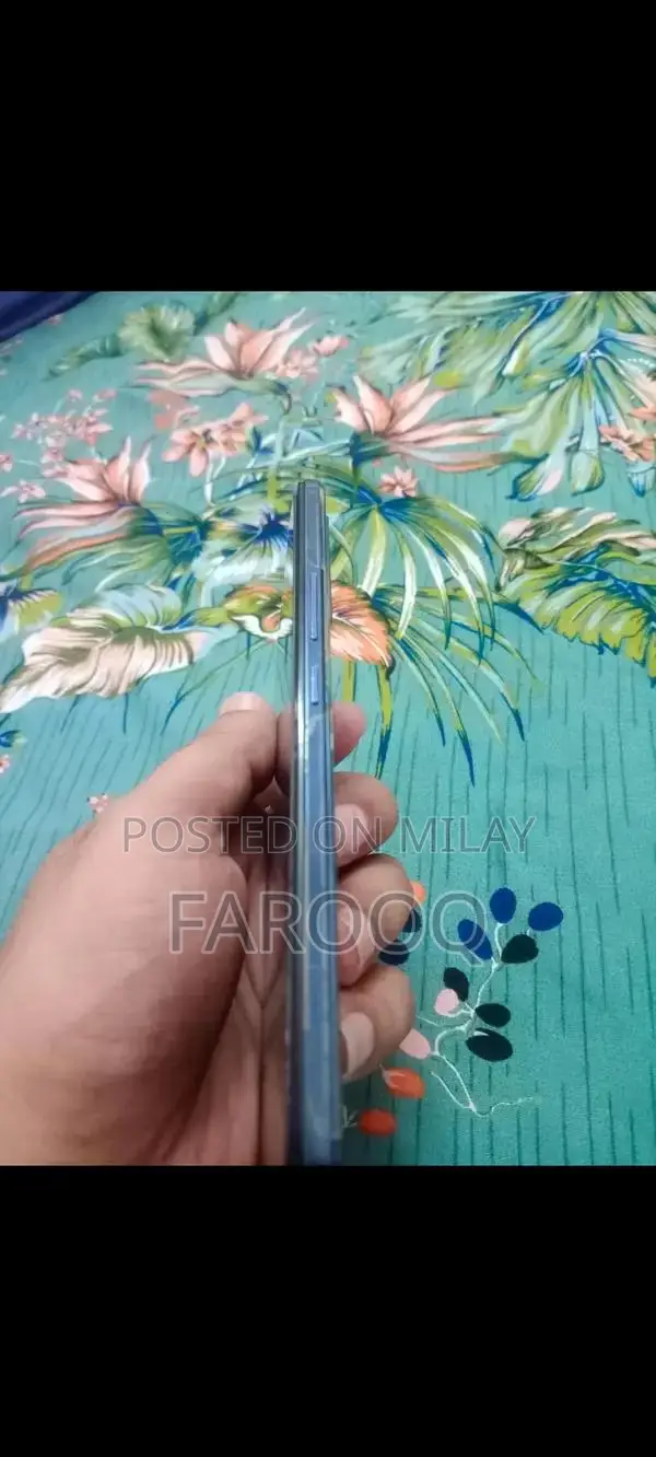 vivo v23e with box charger