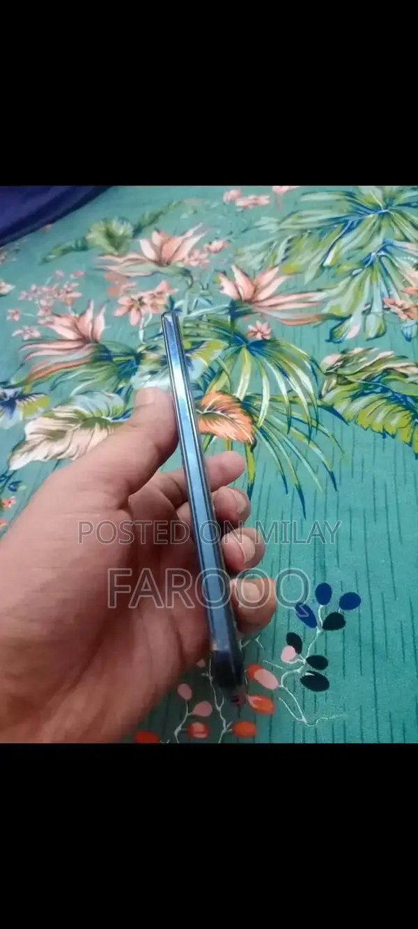 vivo v23e with box charger