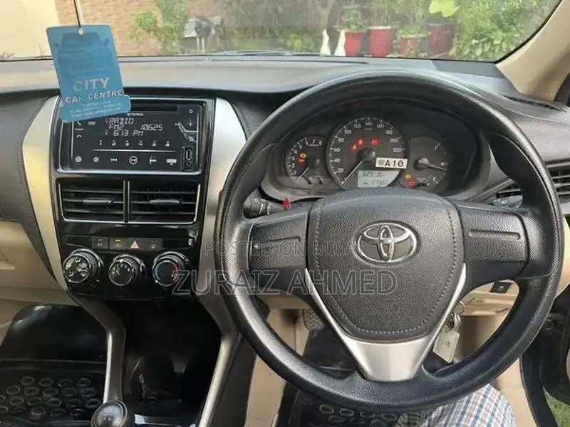 Toyota Yaris GLI MT 1.3