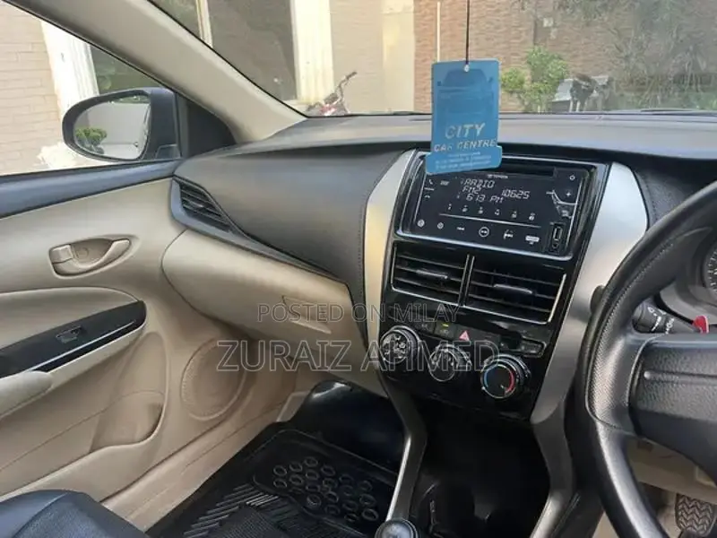 Toyota Yaris GLI MT 1.3