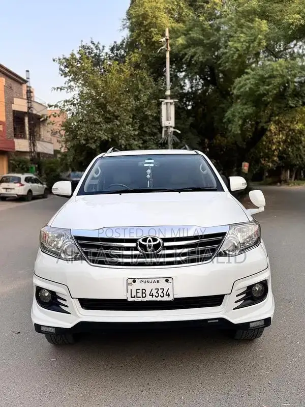 Fortuner TRD Sportivo 4*4 Petrol