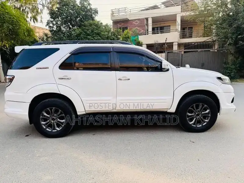 Fortuner TRD Sportivo 4*4 Petrol