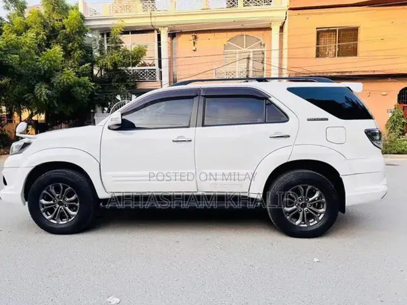Fortuner TRD Sportivo 4*4 Petrol