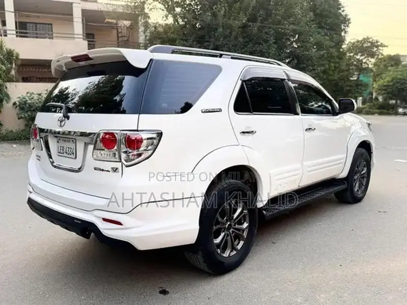 Fortuner TRD Sportivo 4*4 Petrol