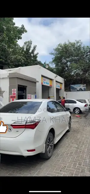 Photo - Toyota Corolla Altis 2018 Sedan - Low Mileage Used Car