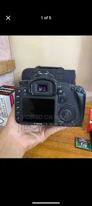 Canon 7D DSLR Camera with 1GB CF Card and Accessories