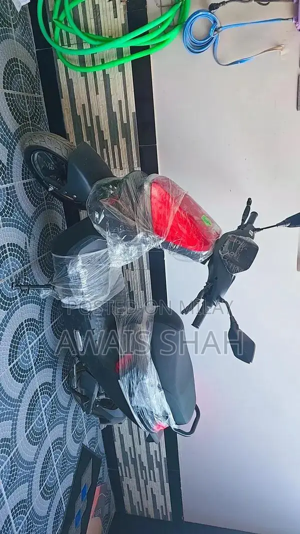 Evee S1 Electric Vehicle - Lightly Used, Low Mileage