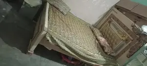 10by 9 kadesan hy  darasing table sokas 1,5000  price hy ok