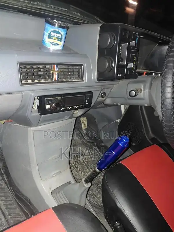 Suzuki Mehran VX Silver Sedan