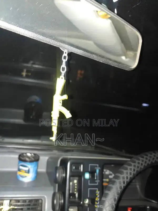 Suzuki Mehran VX Silver Sedan