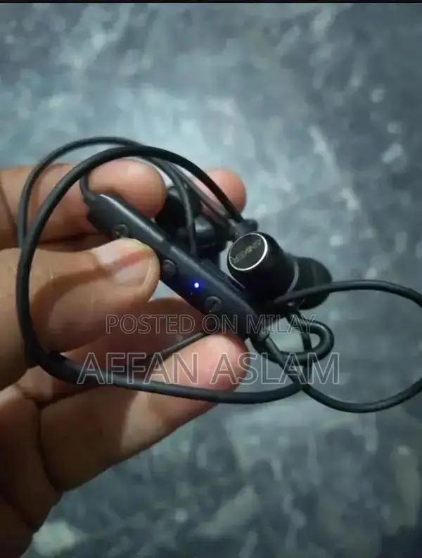 Slim Wireless Fitness Earbuds with Tracking Features