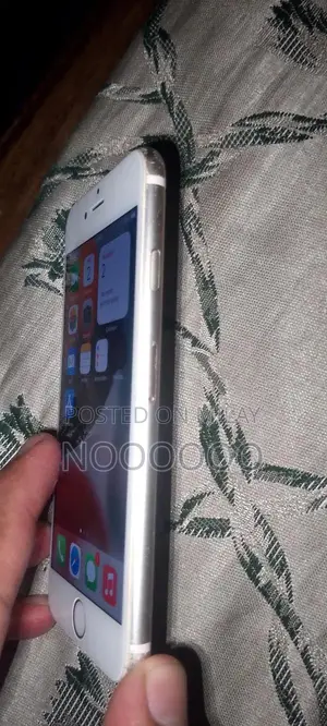 Apple iPhone 6s 64GB Smartphone - Fully Functional