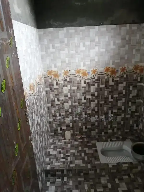 Room for girls single and shering model town link Rd