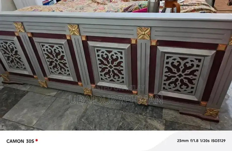 King Size Bed Frame - Near Perfect Condition