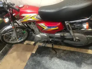 Photo - Honda CG125 Classic Motorcycle Single Cylinder Bike