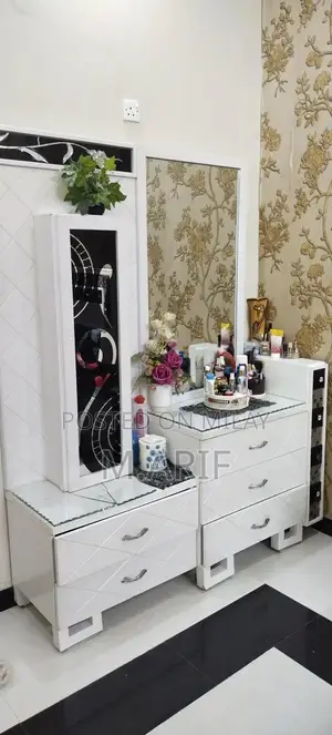 Complete Bedroom Furniture Set with Bed, Side Tables, and Dresser