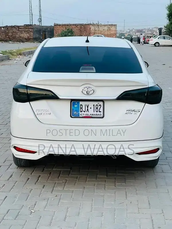 Toyota Yaris 1.5 CVT Sedan - Well-Maintained Family Car