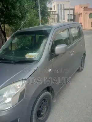 Waganor VXL 2016 Sedan with New Tires and Pristine Body